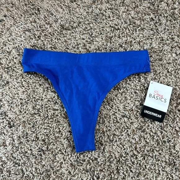Thong Bundle - Picture 2 of 9
